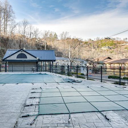 Downtown Gatlinburg Condo With Community Pool! 외부 사진