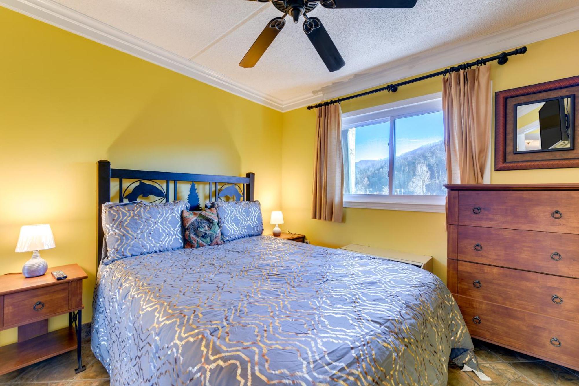 Downtown Gatlinburg Condo With Community Pool! 외부 사진